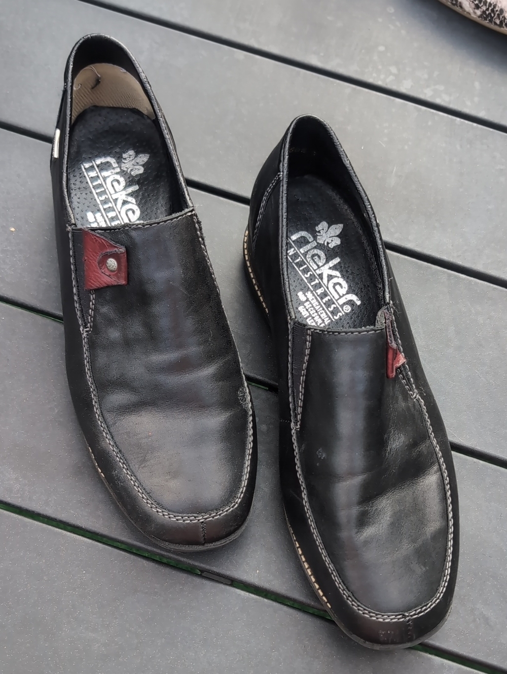 Rieker Black Leather Slip-On Loafers with Red Accent Size EU 40
